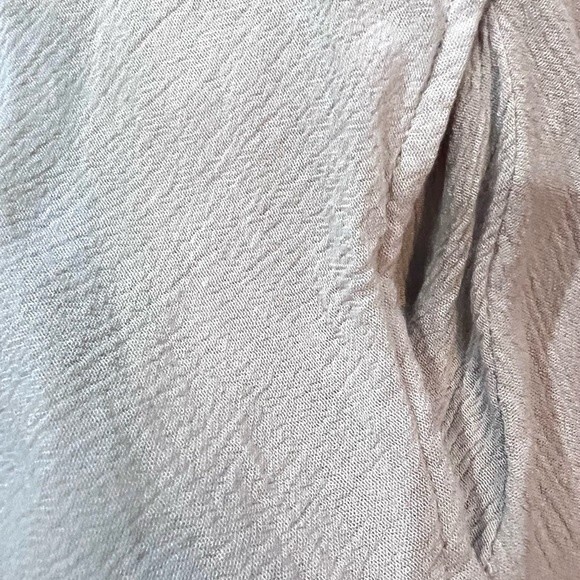 Oatmeal V-neck oversized tunic blouse with pockets size medium - Picture 8 of 9